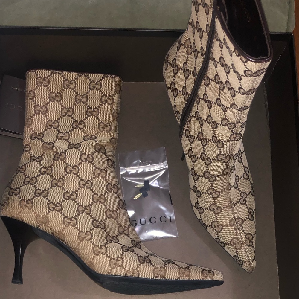Vintage authentic Gucci monogram knife toe boot